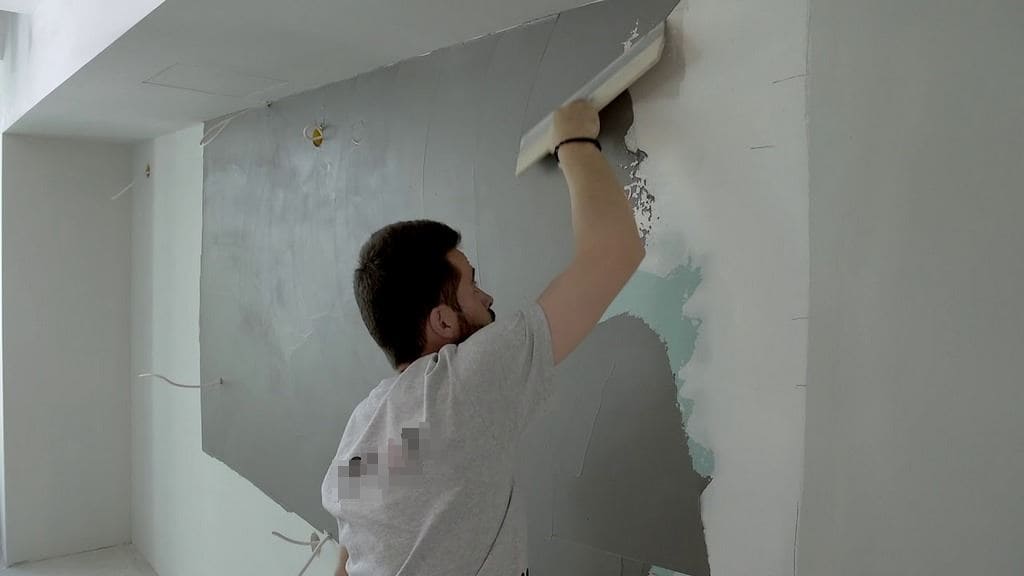Шпаклевка стен под покраску - как правильно штукатурить для покраски своими руками